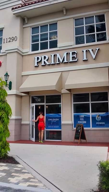 HIRE ME AS AN INFLUENCER